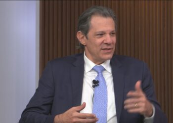 Haddad confirma meta de déficit zero e que salário mínimo deve ser de R$ 1.502 em 2025