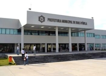 Câmara Municipal na Bahia aprova reajuste a partir de R$ 0,46 para professores; veja tabela