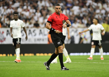 CBF afasta três árbitros após a primeira rodada do Brasileirão