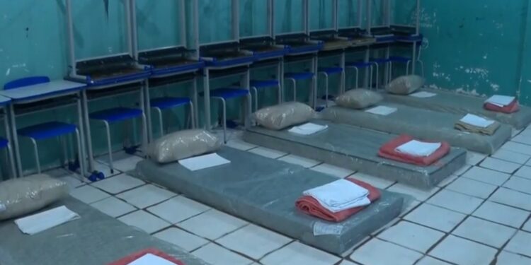 Chuva em Salvador: mais de 120 pessoas são abrigadas em escolas após precisarem sair de casa