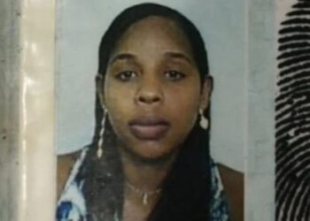 Mulher de 32 anos é morta a facadas na Bahia e ex-companheiro é suspeito; filho da vítima presenciou crime