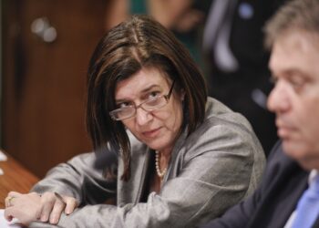 Conselho da Petrobras aprova nome de Magda Chambriard para presidência da estatal