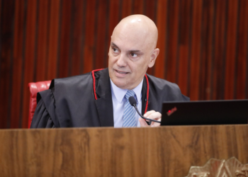 A pedido da PGR, 2 são presos suspeitos de ameaça e stalking contra família de Moraes