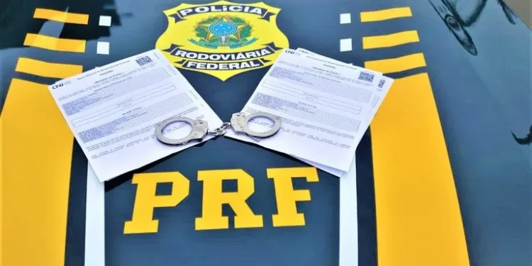 Em 4h, foragidos da Justiça são presos pela PRF, em Feira de Santana