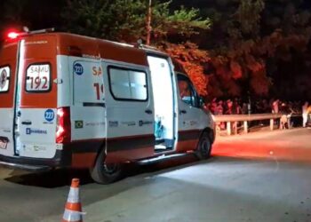 Ciclista morre após se desequilibrar, cair em pista e ser atropelado por carreta no oeste da BA