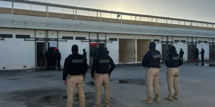 Dois policiais para 900 presos: Feira de Santana tem maior superlotação prisional da Bahia