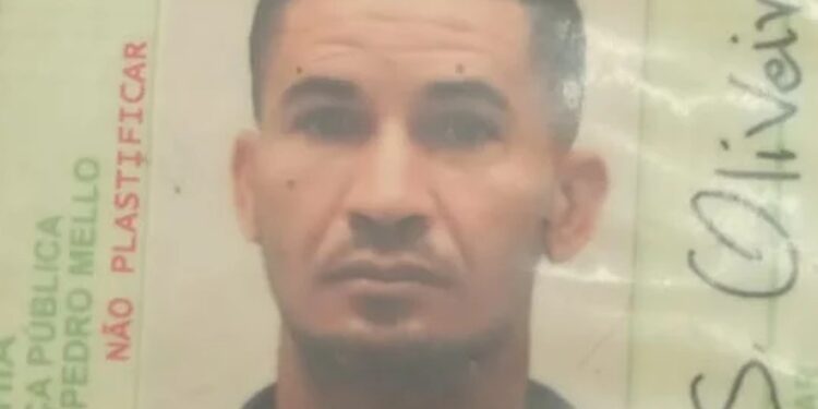 Homem é encontrado morto com marcas de tiros dentro de casa no interior da Bahia
