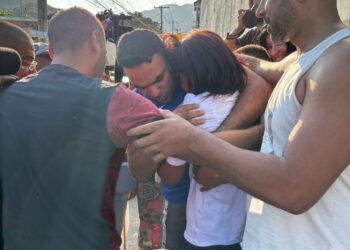 Érika, sobrinha do Tio Paulo, deixa presídio de Bangu