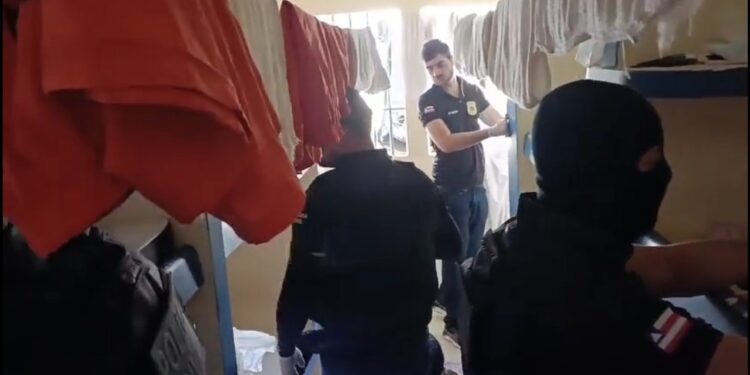 Sete pessoas são presas em operação que investiga integrantes de organização criminosa do interior da BA e RMS