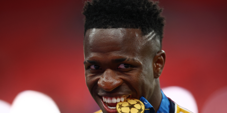 Vini Jr é eleito o melhor jogador da Champions