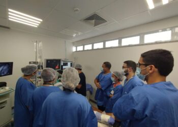 Hospital Clériston Andrade Realiza Procedimento Endoscópico Pioneiro no SUS da Bahia