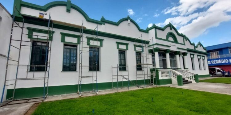 Câmara surpreende servidores com antecipação de salário e primeira parcela do 13⁰