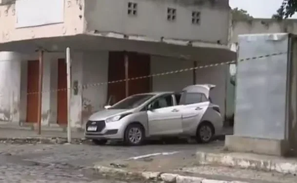Polícia é acionada para remover bomba em rua de Feira de Santana