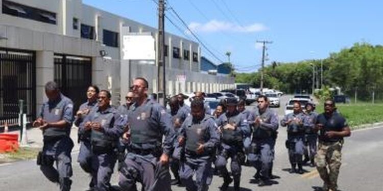 Bahia anuncia 287 vagas de concurso público para agentes penitenciários com salários de R$ 4 mil; veja como se inscrever