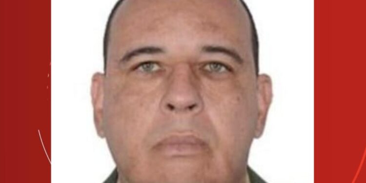 Sargento do Exército morto por companheira em Salvador dormia quando foi esfaqueado; mulher morreu no hospital