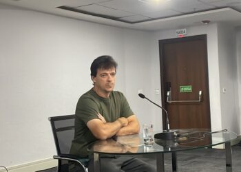 Diniz chora ao comentar demissão do Fluminense e projeta futuro: “Não sei se vou trabalhar esse ano”