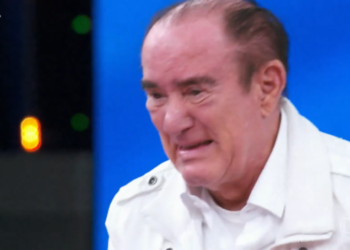 Aos 89 anos, Renato Aragão chora ao receber homenagem na Globo e reencontrar Dedé