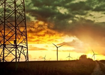 Bandeira tarifária de energia volta a ser verde, sem cobrança extra