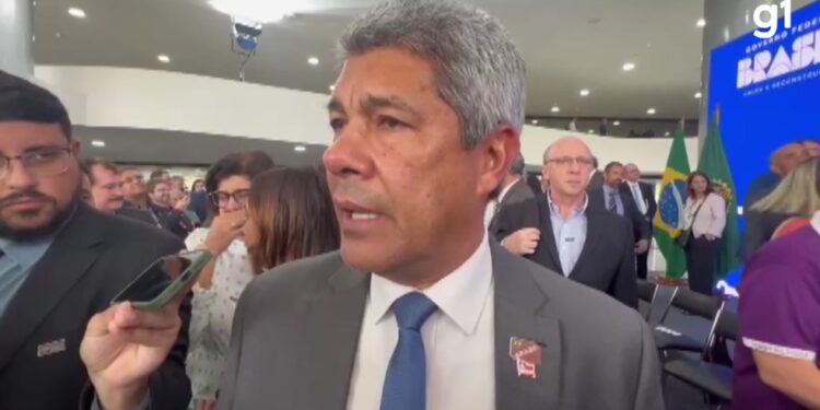 Quaest: 63% dos eleitores da Bahia aprovam governo Jerônimo Rodrigues, e 32% desaprovam