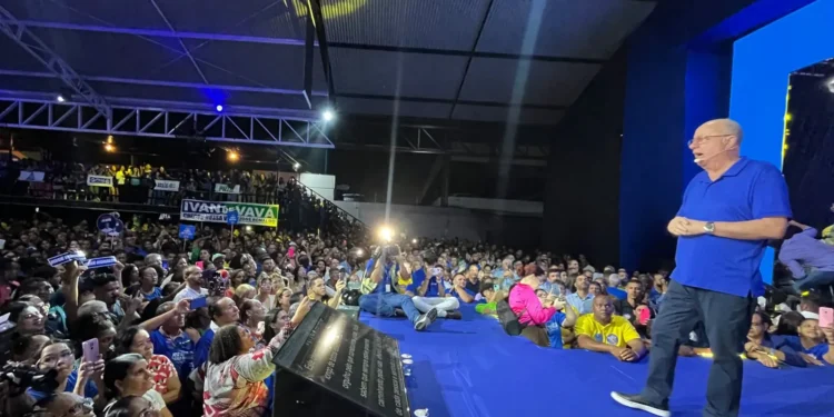 Zé Ronaldo oficializa candidatura a prefeito de Feira: “Um governo novo, com novas ideias, novas propostas”