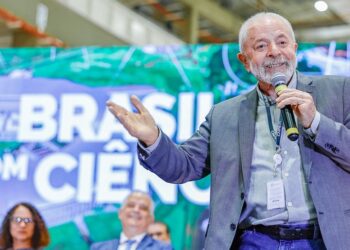 Quaest: Aprovação de Lula vai a 54% e volta a se descolar de reprovação, de 43%