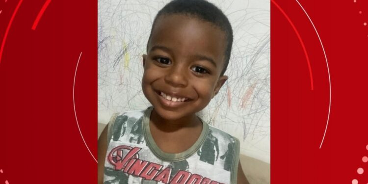 ‘Pequeno gênio’: baiano de 2 anos aprende alfabeto, número e cores em inglês, russo e até coreano