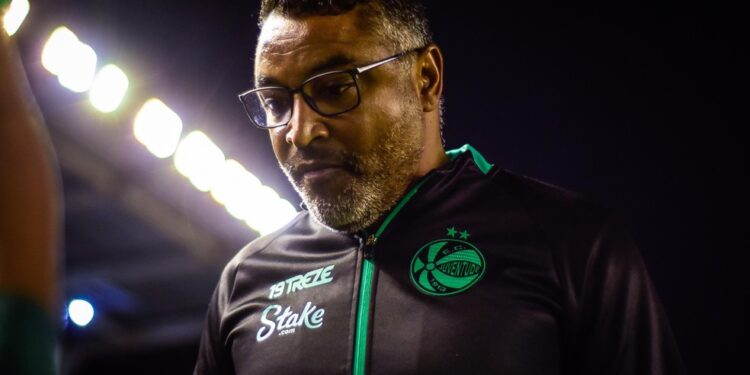 Juventude anuncia saída de Roger Machado, e técnico acerta com o Inter