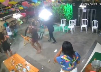 Dono de bar tem pulmão e fígado perfurados após ser esfaqueado por cliente na Região Metropolitana de Salvador