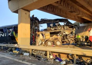 Acidente com ônibus no interior de SP deixa 10 mortos e mais de 40 feridos
