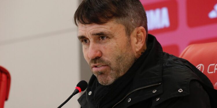 Inter demite técnico Eduardo Coudet após derrota