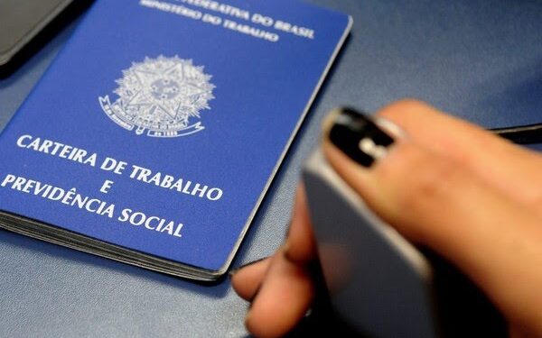 Desemprego cai em 15 estados no 2º trimestre de 2024, diz IBGE