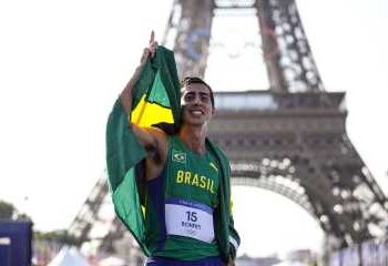 Prata em Paris, Caio Bonfim é treinado pela mãe, que já foi atleta
