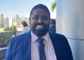 Jerônimo oficializa exoneração e Felipe Freitas deixa SJDH para se dedicar à campanha eleitoral