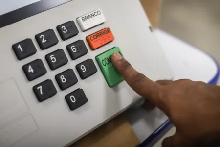 SOS Voto: saiba como denunciar mentiras sobre as Eleições 2024