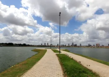 Jerônimo investirá R$ 4,2 milhões na limpeza da Lagoa Grande, em Feira