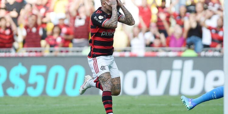 Exames confirmam lesões de Viña e Cebolinha, e dupla do Flamengo passará por cirurgias