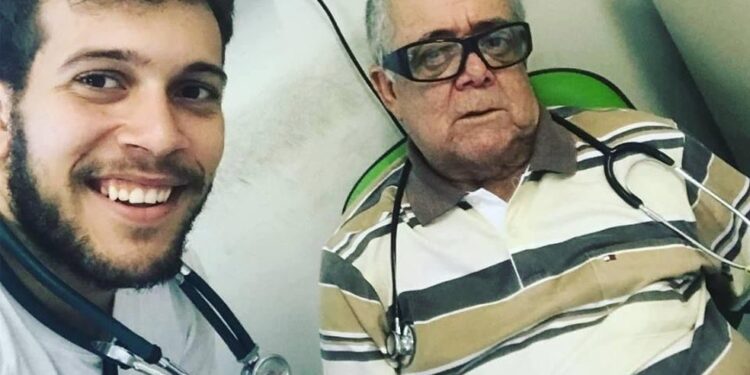 Pai de suspeito de matar delegada na Bahia foi desligado de hospital após levar filho para estagiar de forma irregular na unidade