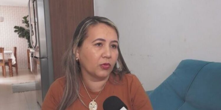Mãe de adolescente com espectro autista se revolta após escola proibir filho de levar lanche na Bahia