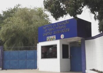 Diretora é afastada de escola que proibiu aluno com autismo de levar lanche no interior da Bahia