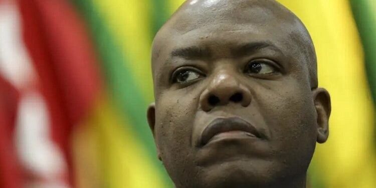 Silvio Almeida está “destroçado” após demissão e denúncias de assédio, diz colunista