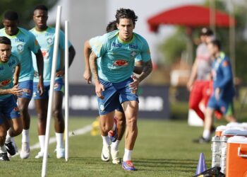 Pedro sofre ruptura no ligamento do joelho e é cortado da seleção brasileira
