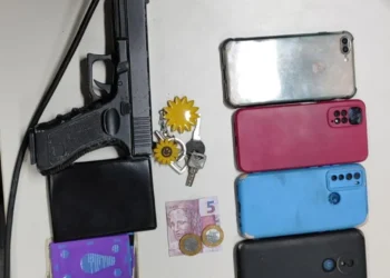Polícia recupera carro roubado de vereador após confronto com criminosos