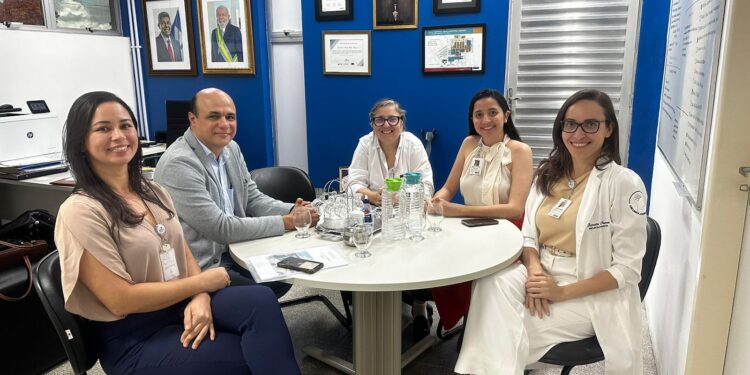 Hospital Geral Clériston Andrade Recebe Visita da Comissão Estadual de Residência Médica para Avaliação de Novo Programa de Neurologia
