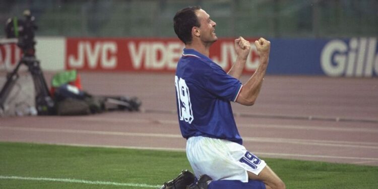 Morre Totò Schillaci, artilheiro da Copa de 1990 e lenda do futebol italiano, aos 59 anos
