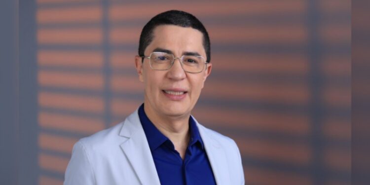 Gastroendoscopista Explica Como Prevenir e Diagnosticar o Câncer de Intestino