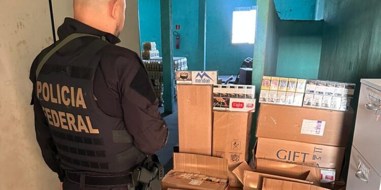 Operação da PF mira grupos criminosos que atuam no contrabando de cigarros e medicamentos na Bahia