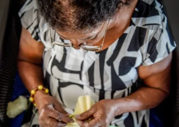 Censo: Brasil tem 160 mil vivendo em asilos e 14 mil em orfanatos