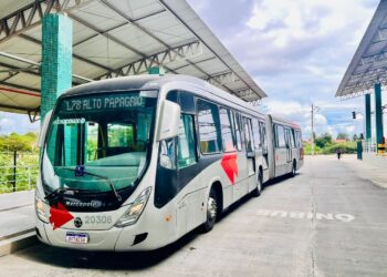 Transporte gratuito e 50 ônibus extras reforçam mobilidade neste domingo de eleição