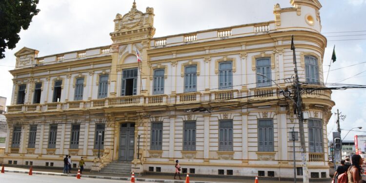 Colbert Filho decreta ponto facultativo na segunda-feira, Dia do Servidor