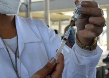 Feira de Santana retoma vacinação contra Covid para crianças acima de seis meses nesta quarta